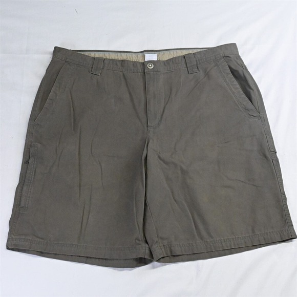 Columbia 42 x 11"‎ Brown Outdoor Cargo Shorts - Picture 1 of 5